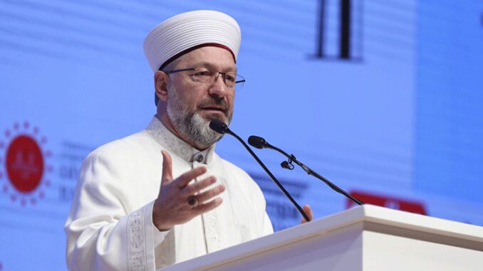 diyanet-isleri-baskani-erbas-15-temmuz-sanli-direnisi-feto-ihanetini-butun-yonleriyle-ifsa-etmistir-7XRNgEKL.jpg