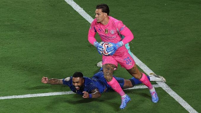 ederson-analizi-musleranin-fersah-fersah-onunde-rNHmXh7z.jpg