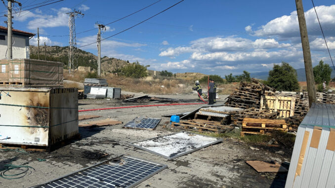 kastamonuda-copte-cikan-yangin-gunes-enerjisi-panellerine-sicradi-YZdIfrTT.jpg