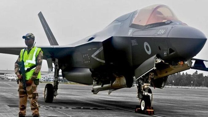 mahsur-kalan-f-35in-akibeti-ne-olacak-pilot-sandalye-istedi-gizli-teknolojiye-sahip-sPUKakWH.jpg